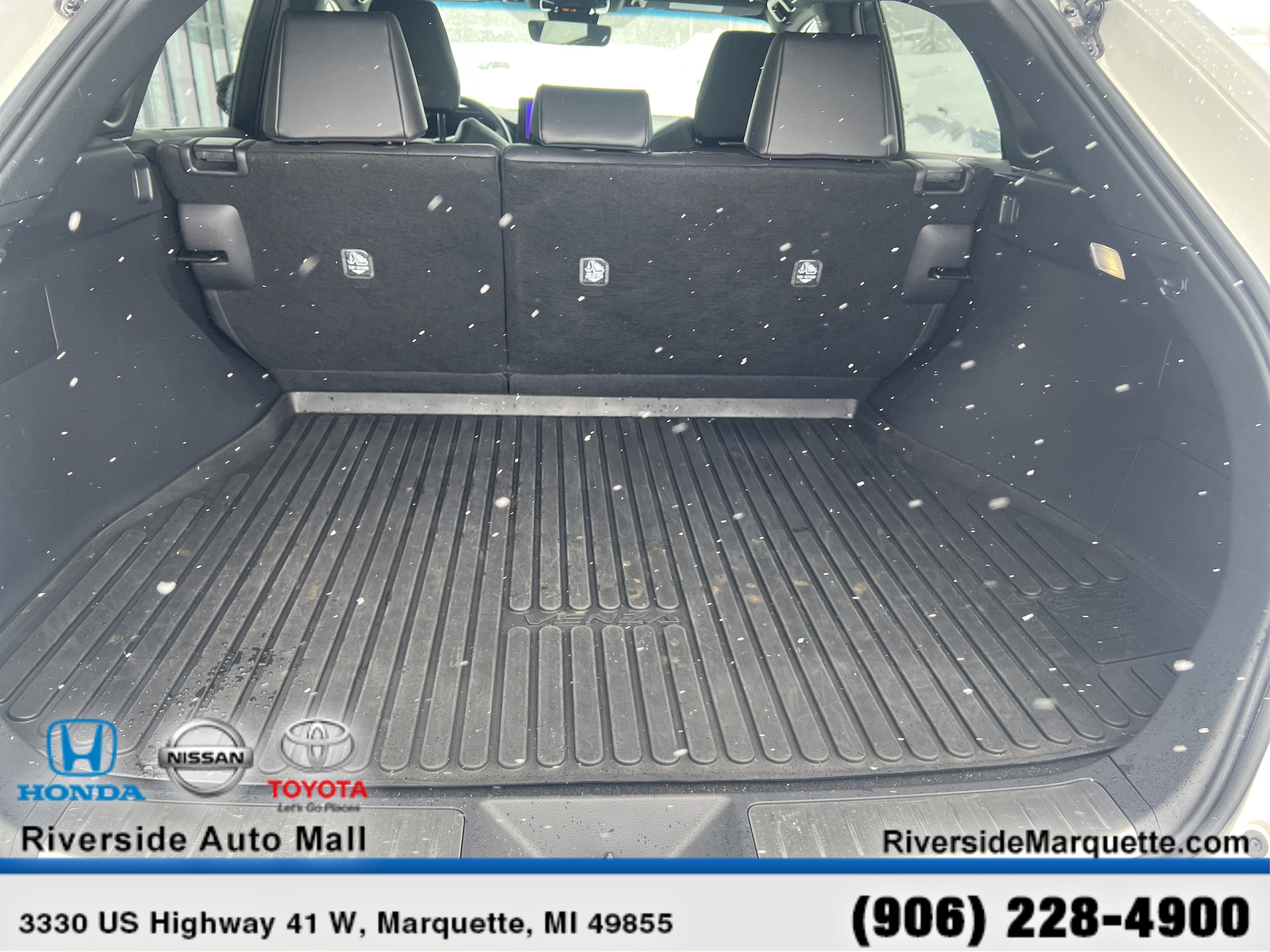 Used 2024 Toyota Venza Nightshade AWD/4WD image 8