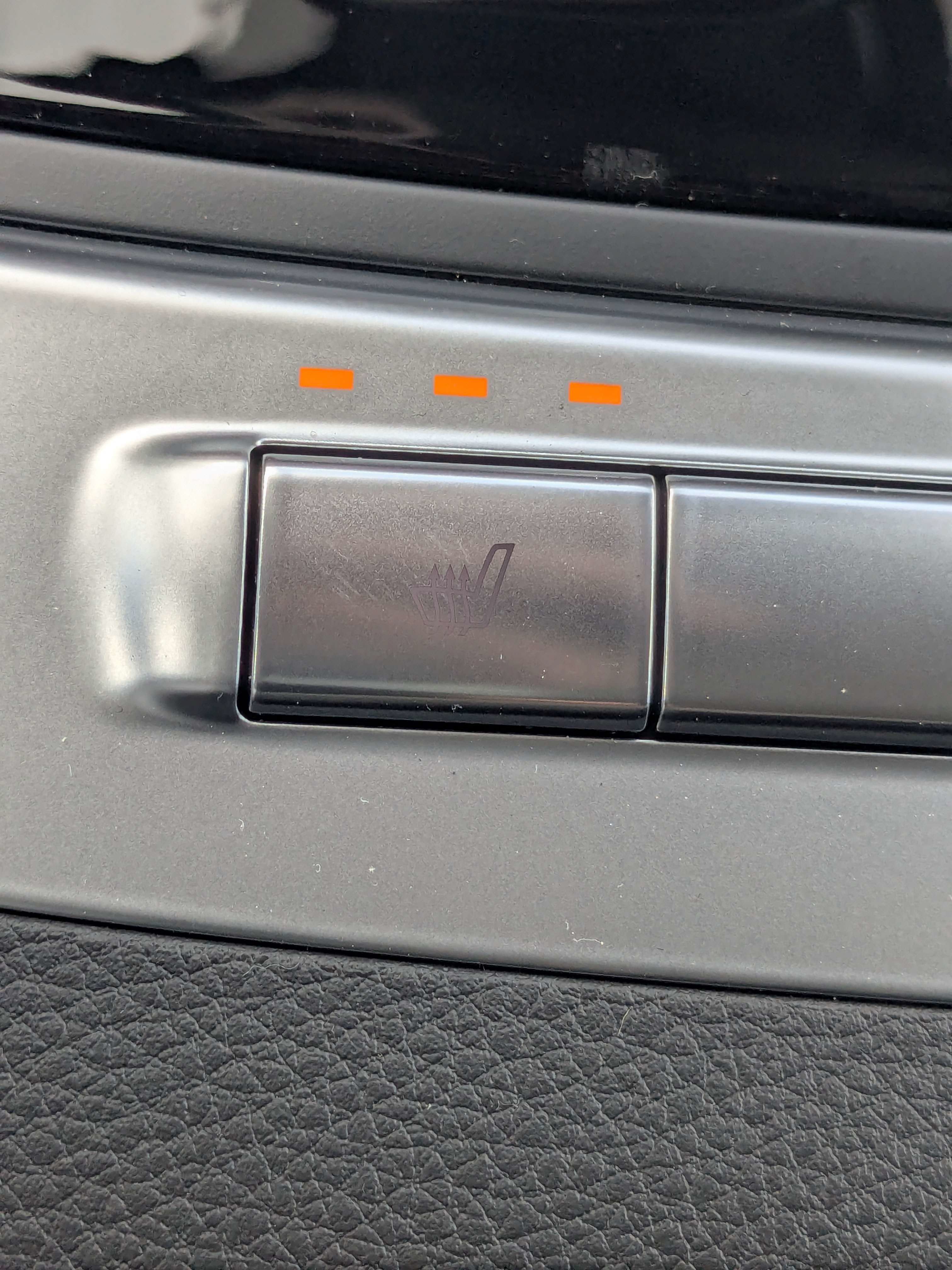 New 2026 Kia Carnival EX FWD image 32