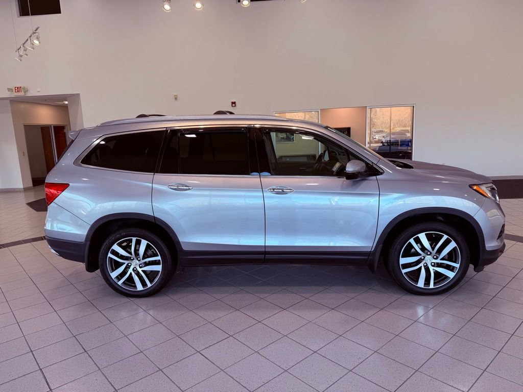 Used 2017 Honda Pilot Elite image 18