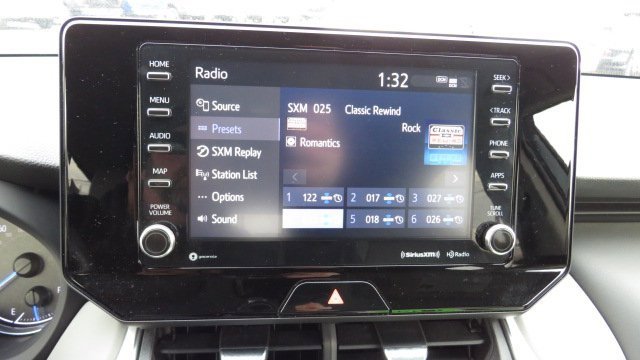 Used 2022 Toyota Venza LE image 10