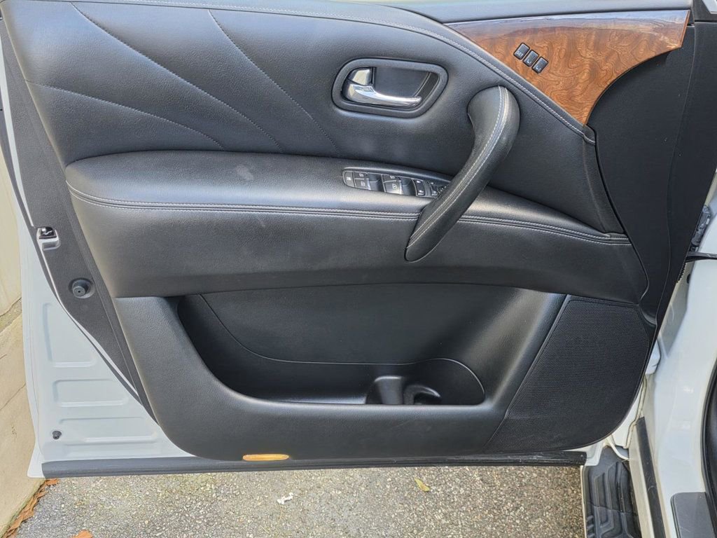 Used 2016 INFINITI QX80 2WD w/ Deluxe Technology Package image 46
