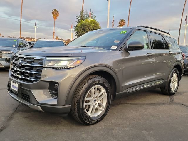 Used 2025 Ford Explorer Active w/ Active Comfort Package image 28