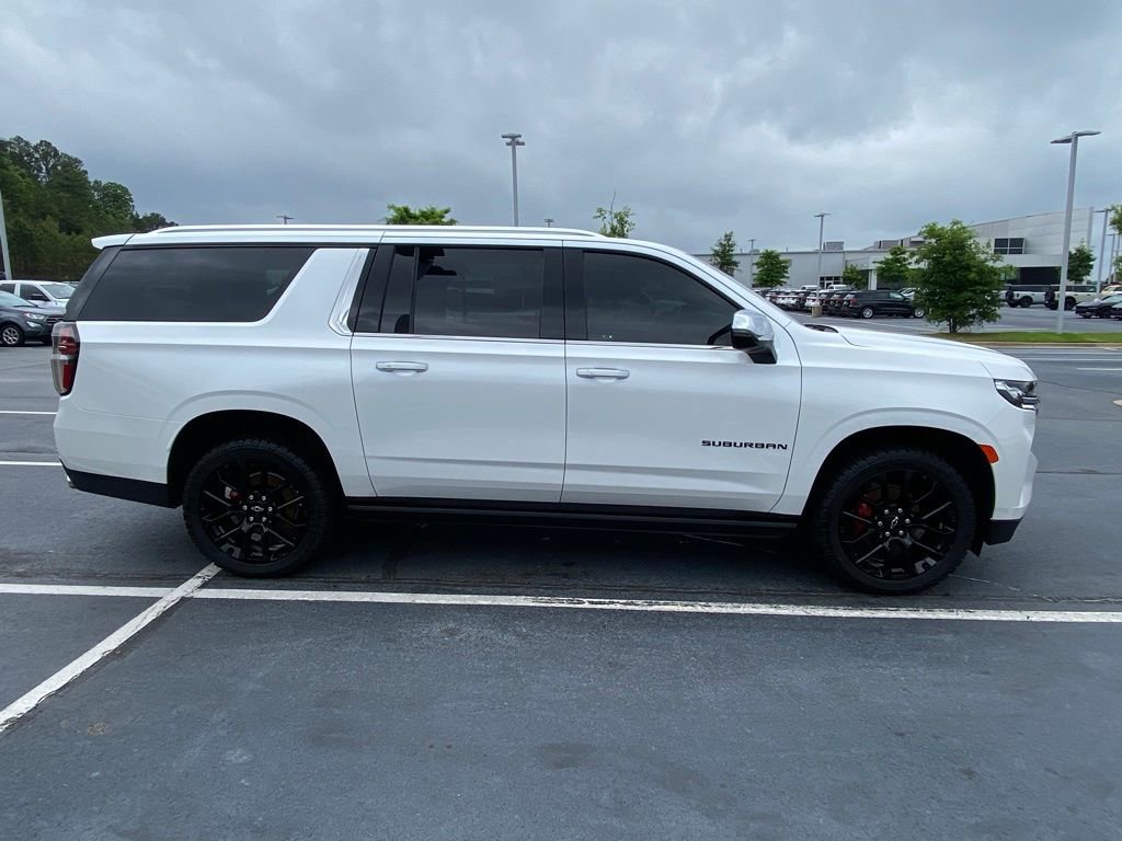 Used 2022 Chevrolet Suburban Premier AWD/4WD image 8