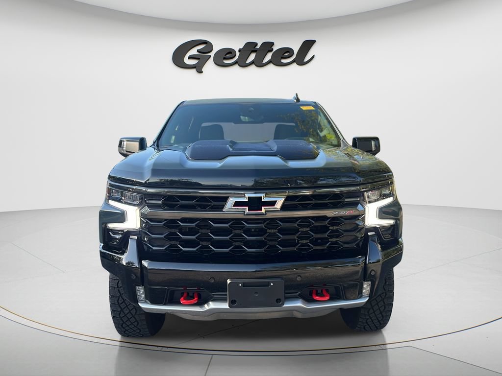 Used 2025 Chevrolet Silverado 1500 ZR2 w/ Technology Package AWD/4WD image 2