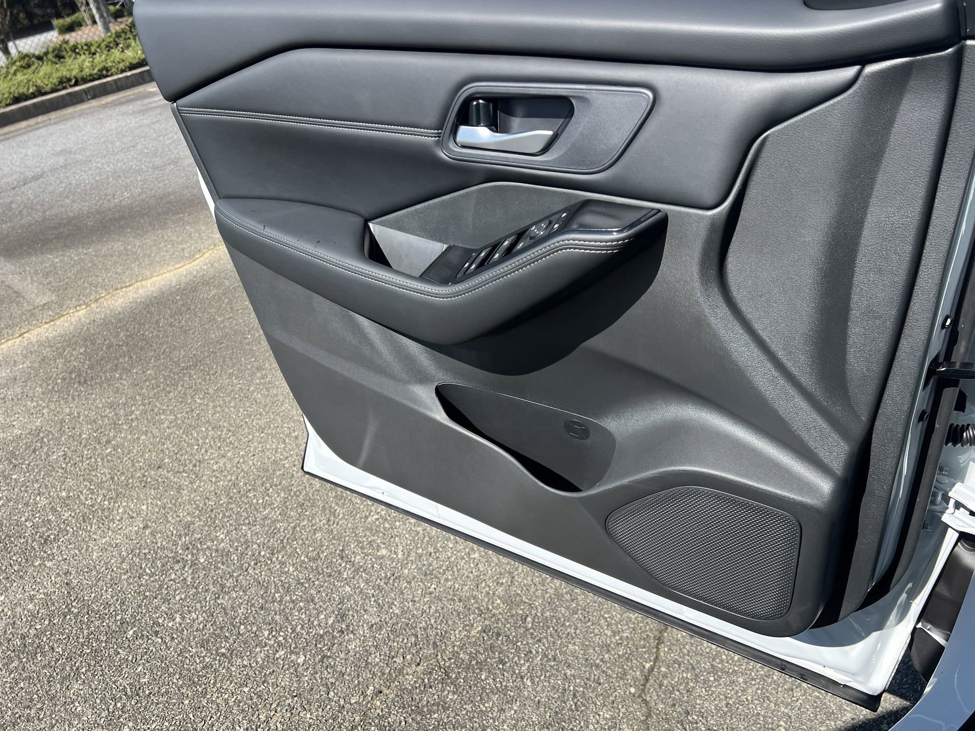 New 2026 Nissan Rogue SV image 14