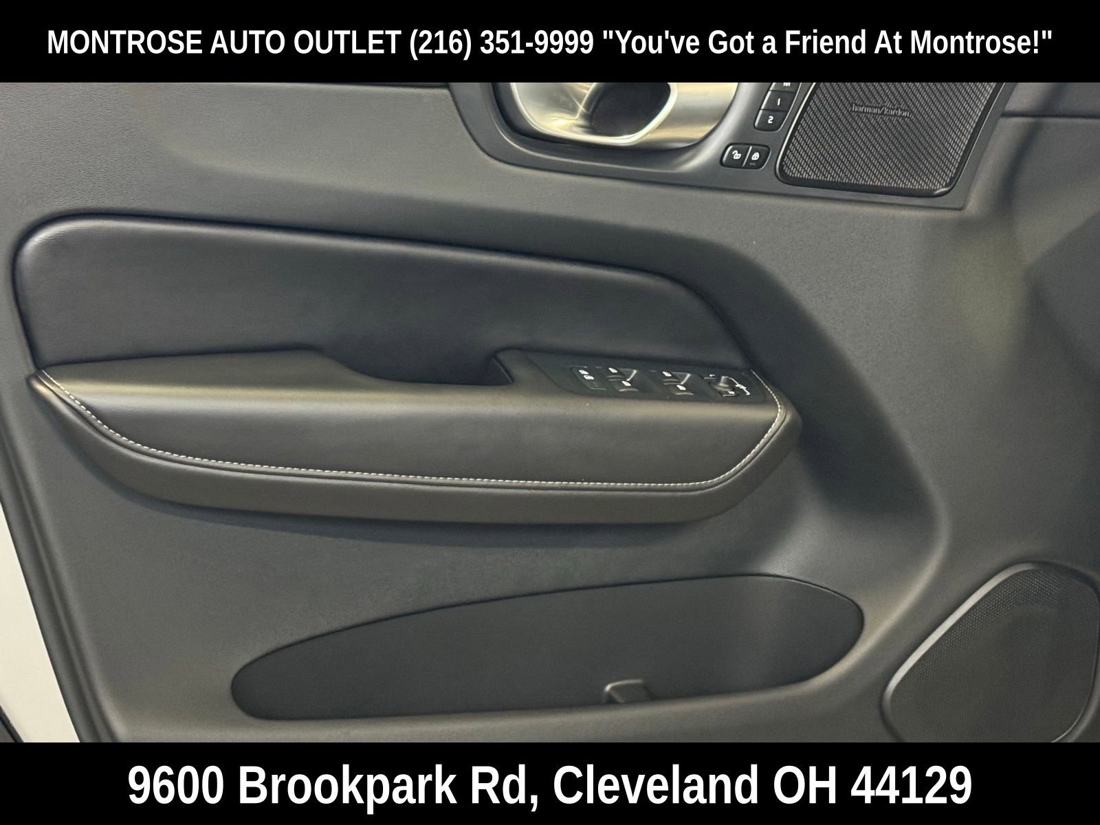 Used 2024 Volvo XC60 T8 Ultimate w/ Protection Package Premier image 11