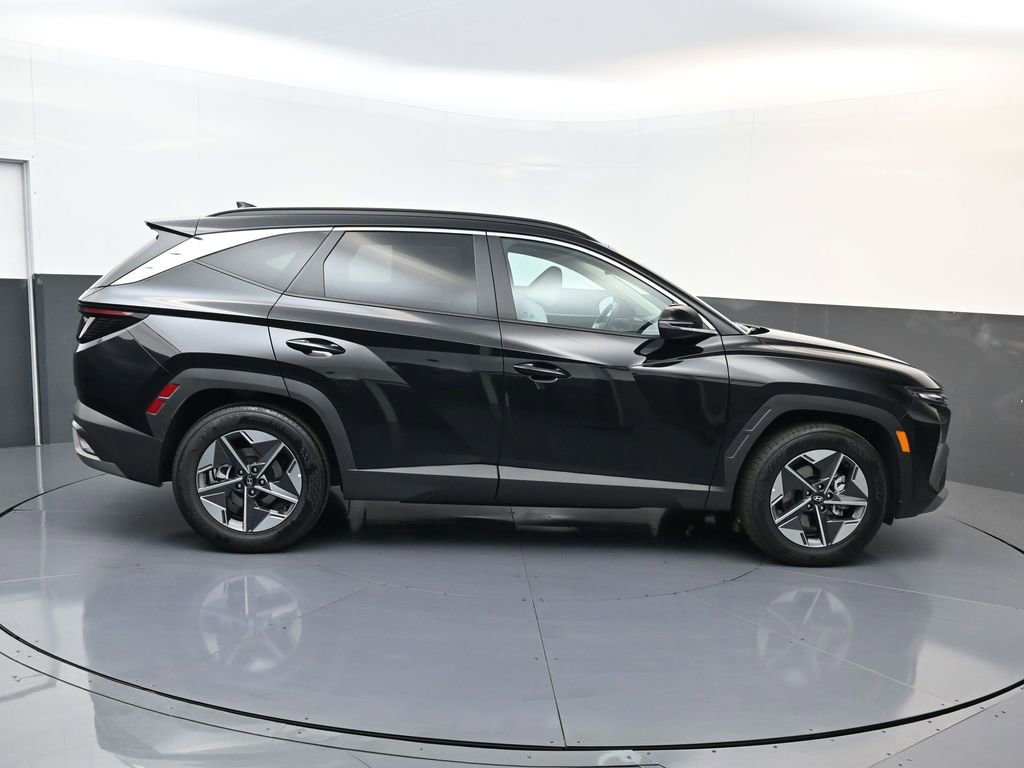 Used 2025 Hyundai Tucson SEL image 3