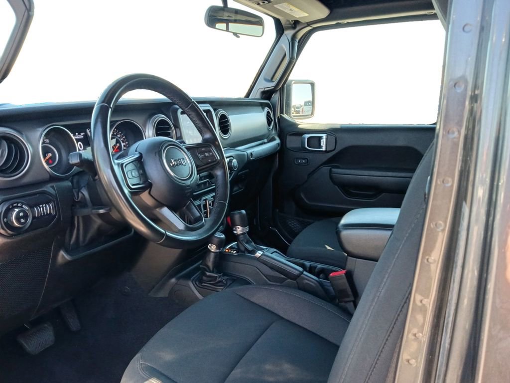 Used 2022 Jeep Gladiator Willys image 19