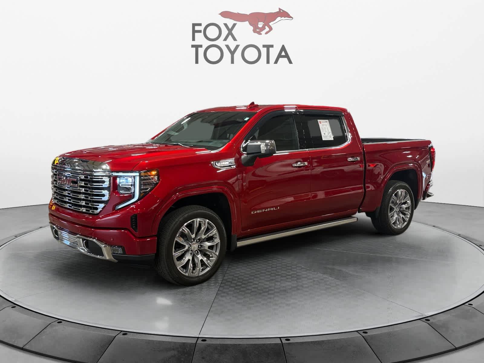 Used 2023 GMC Sierra 1500 Denali w/ Denali Reserve Package AWD/4WD image 1