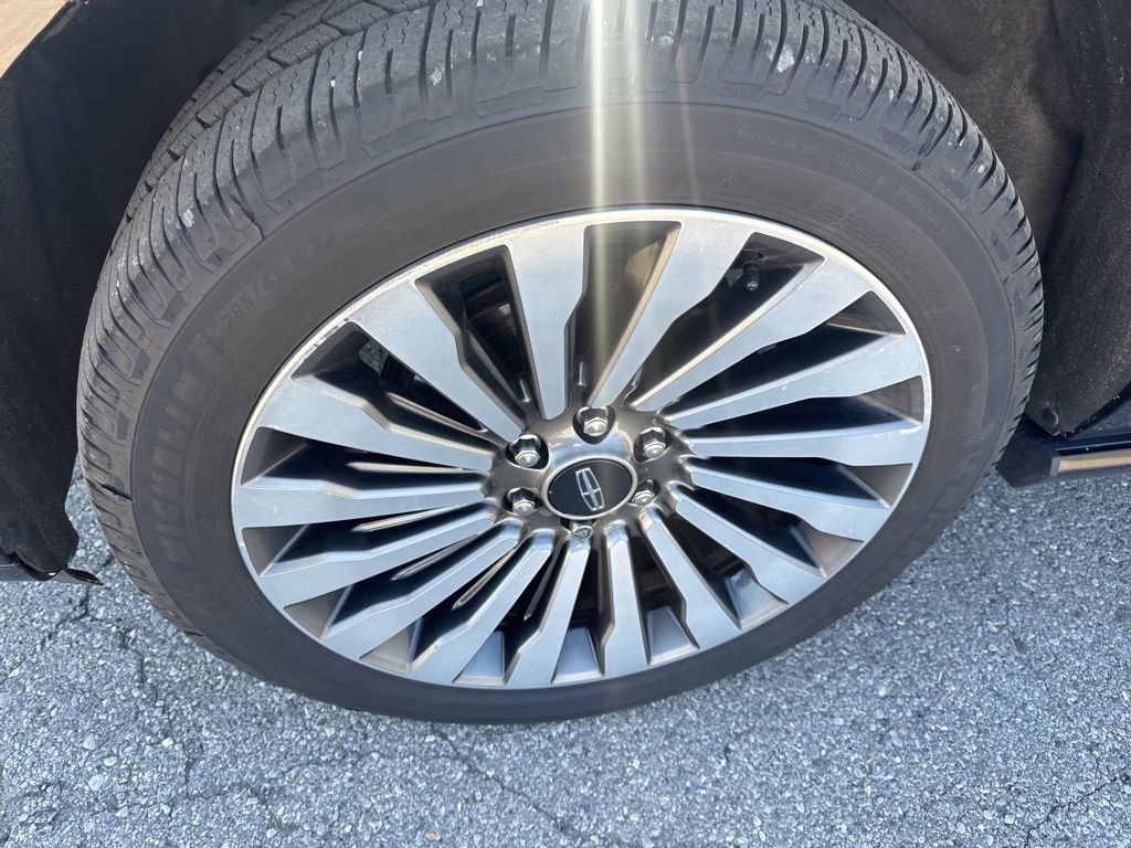 Used 2019 Lincoln Navigator L Reserve AWD/4WD image 14