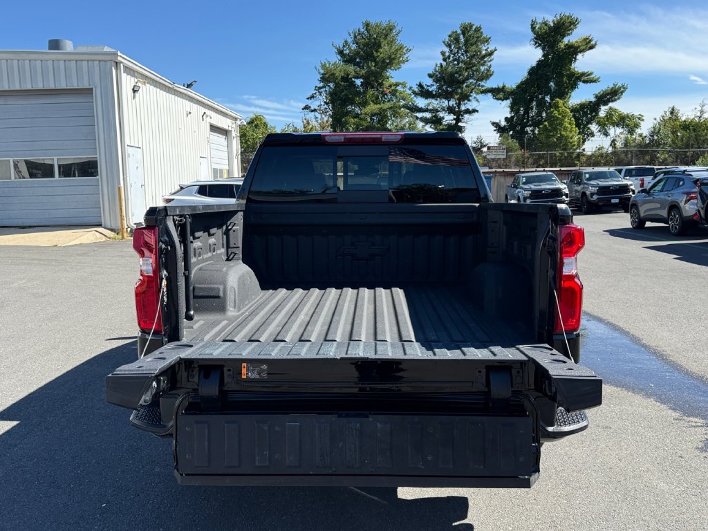 Used 2025 Chevrolet Silverado 1500 RST w/ Convenience Package II AWD/4WD image 29