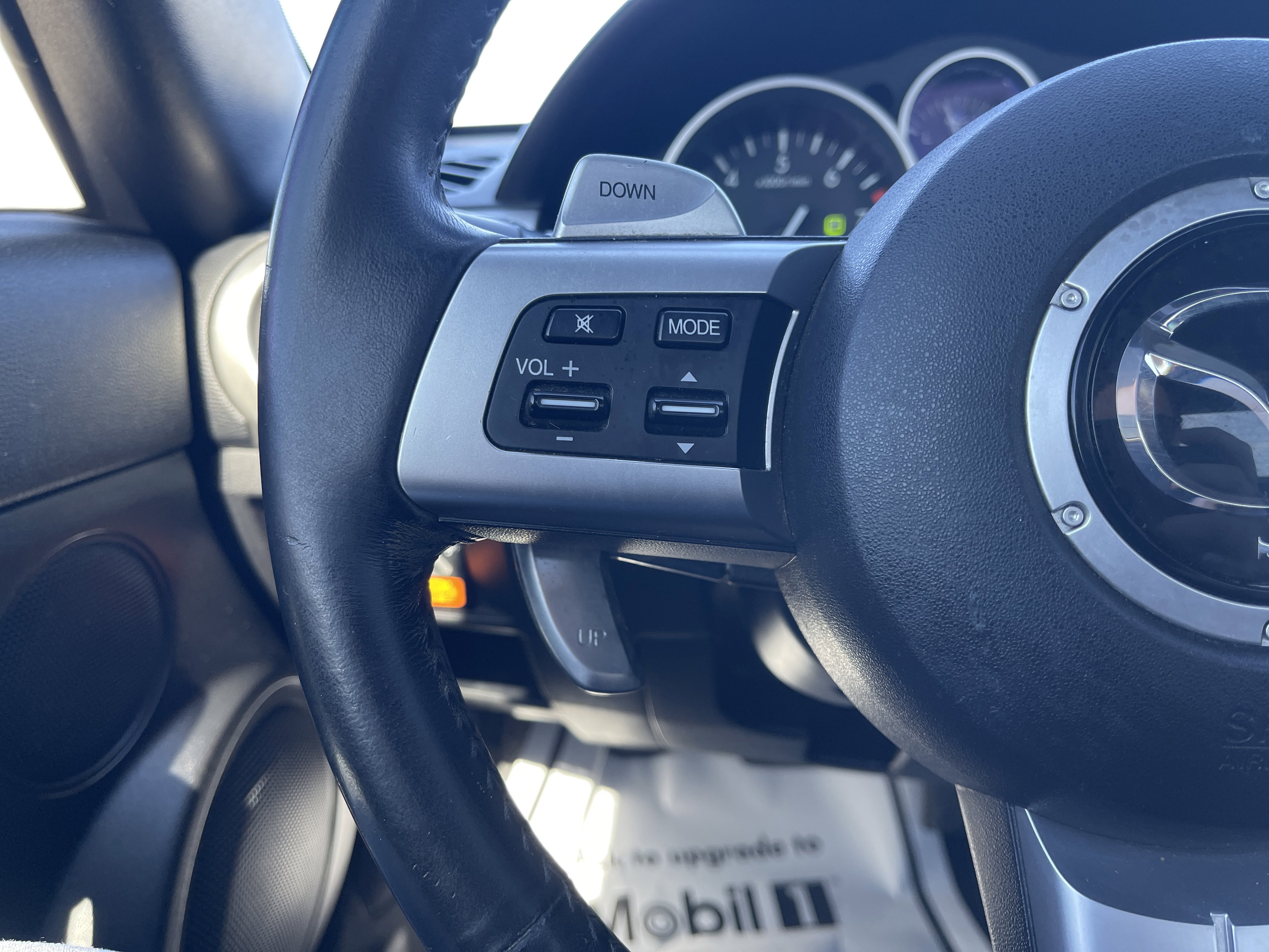 Used 2011 MAZDA MX-5 Miata Touring image 16