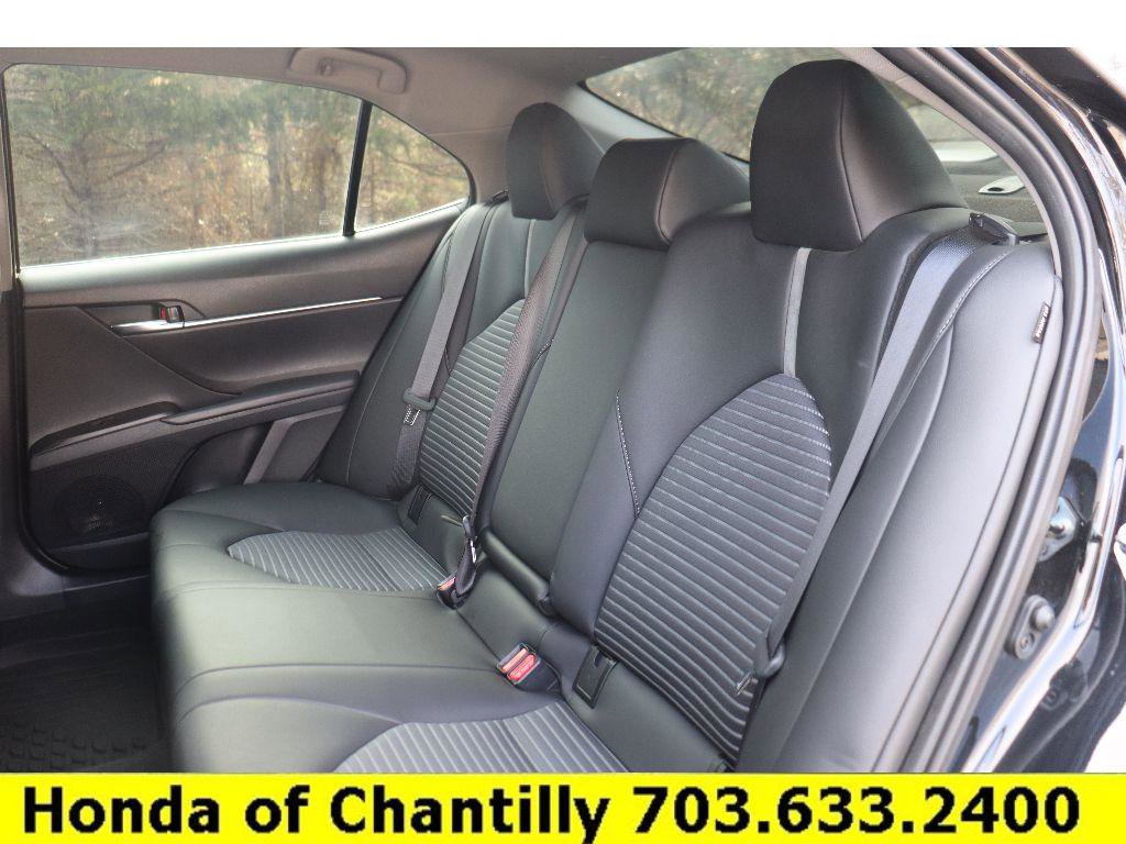 Used 2024 Toyota Camry SE image 22