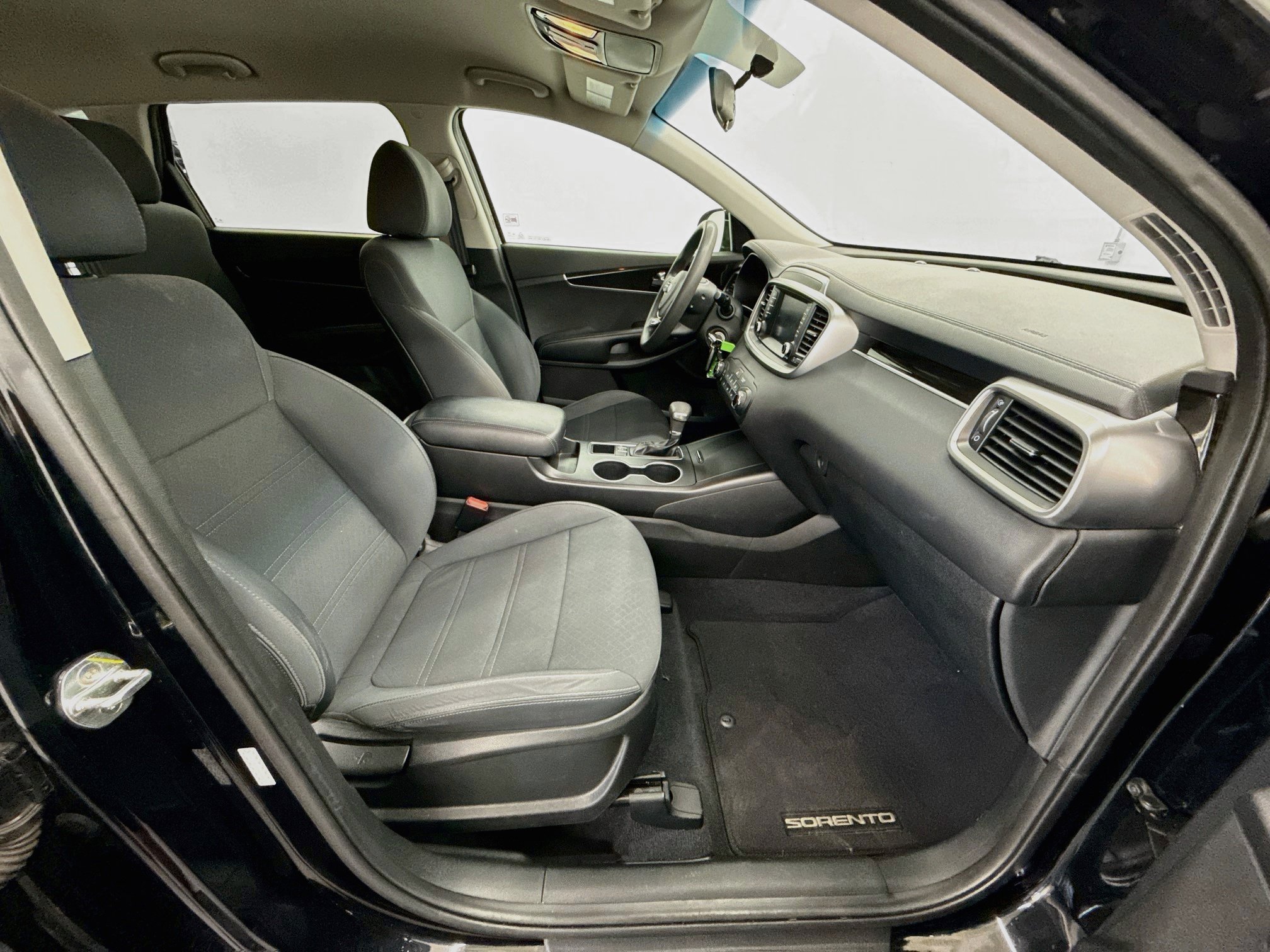 Used 2019 Kia Sorento AWD image 31