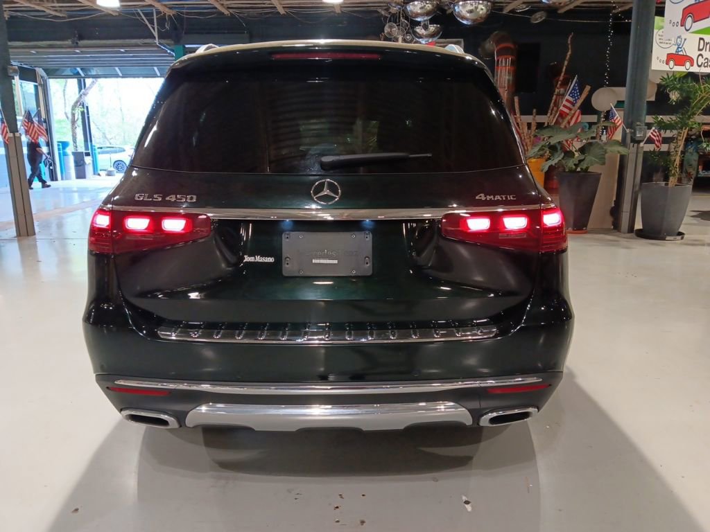 Used 2024 Mercedes-Benz GLS 450 4MATIC image 7