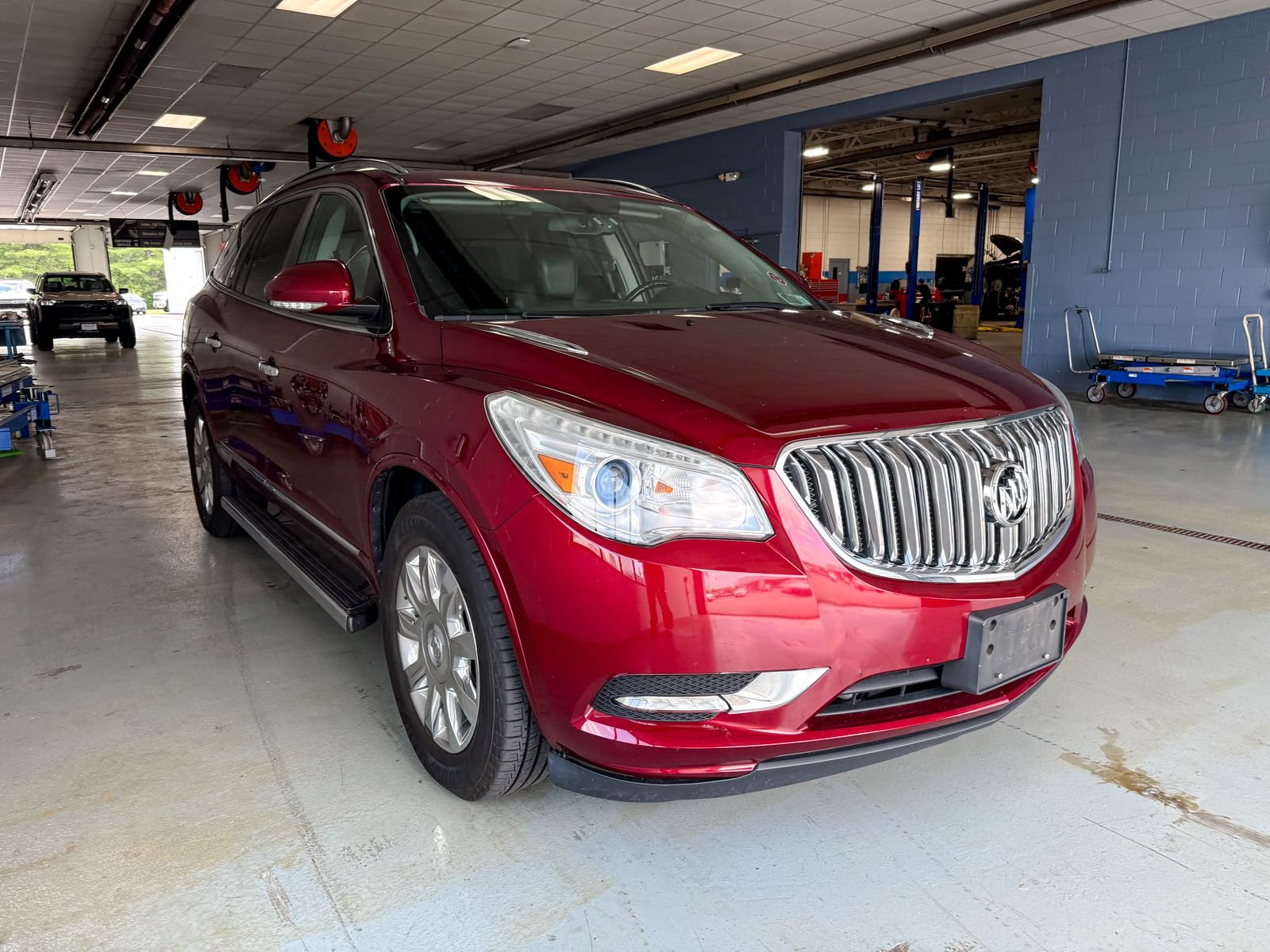 Used 2017 Buick Enclave Leather AWD/4WD image 1