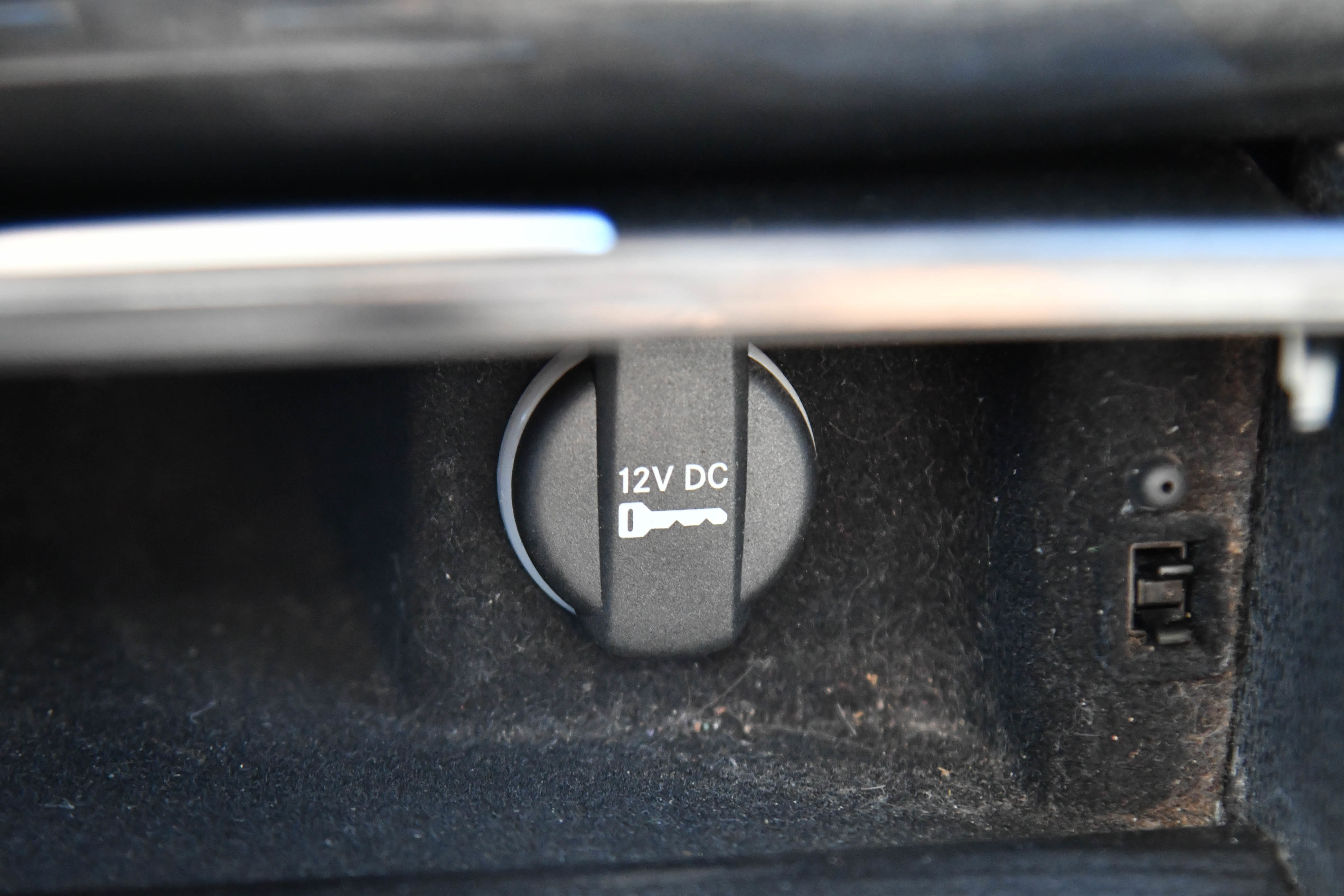 Used 2022 Chrysler 300 Touring w/ Sport Appearance Package image 25