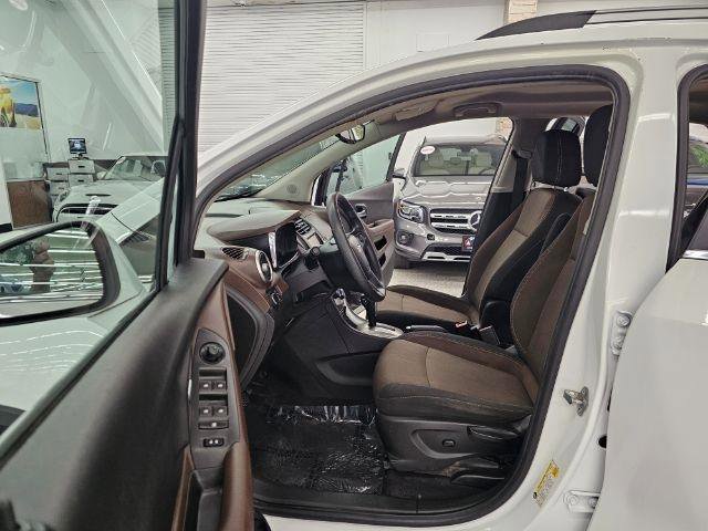 Used 2015 Chevrolet Trax LT w/ LPO, Cargo Package AWD/4WD image 29