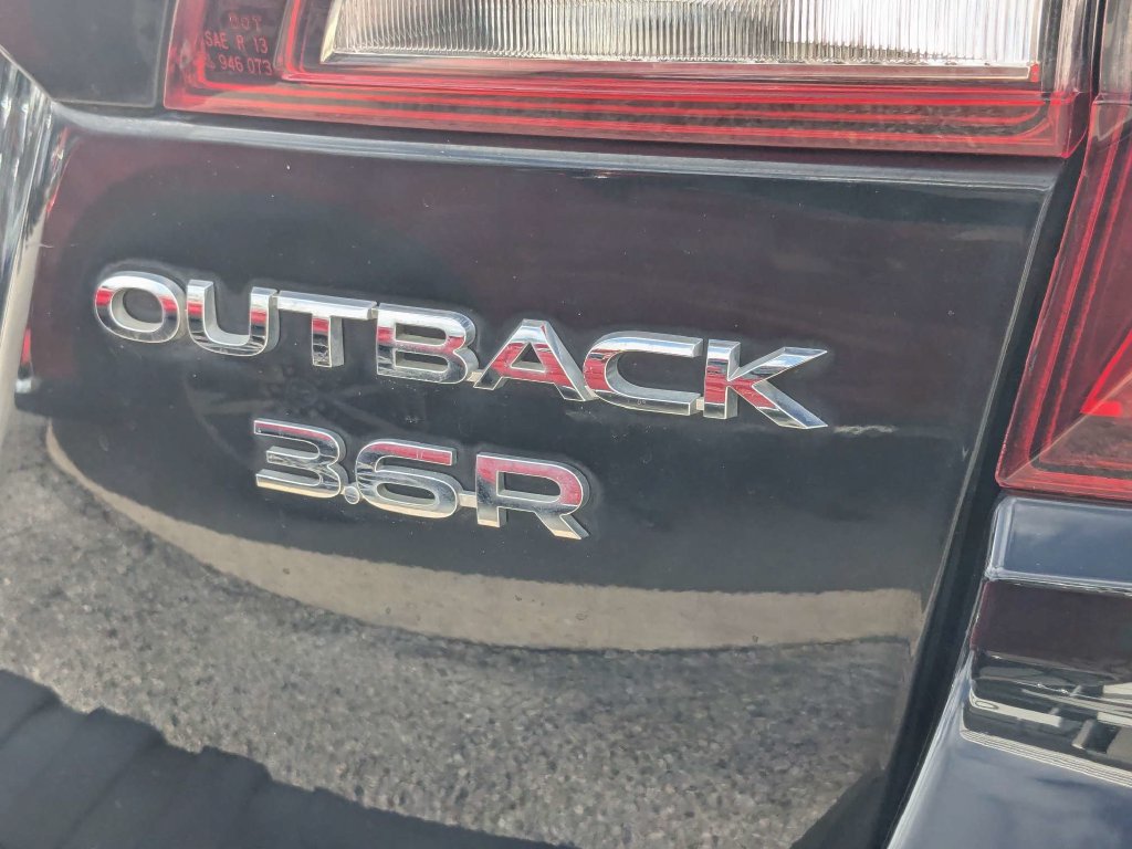 Used 2019 Subaru Outback 3.6R Touring AWD/4WD image 15