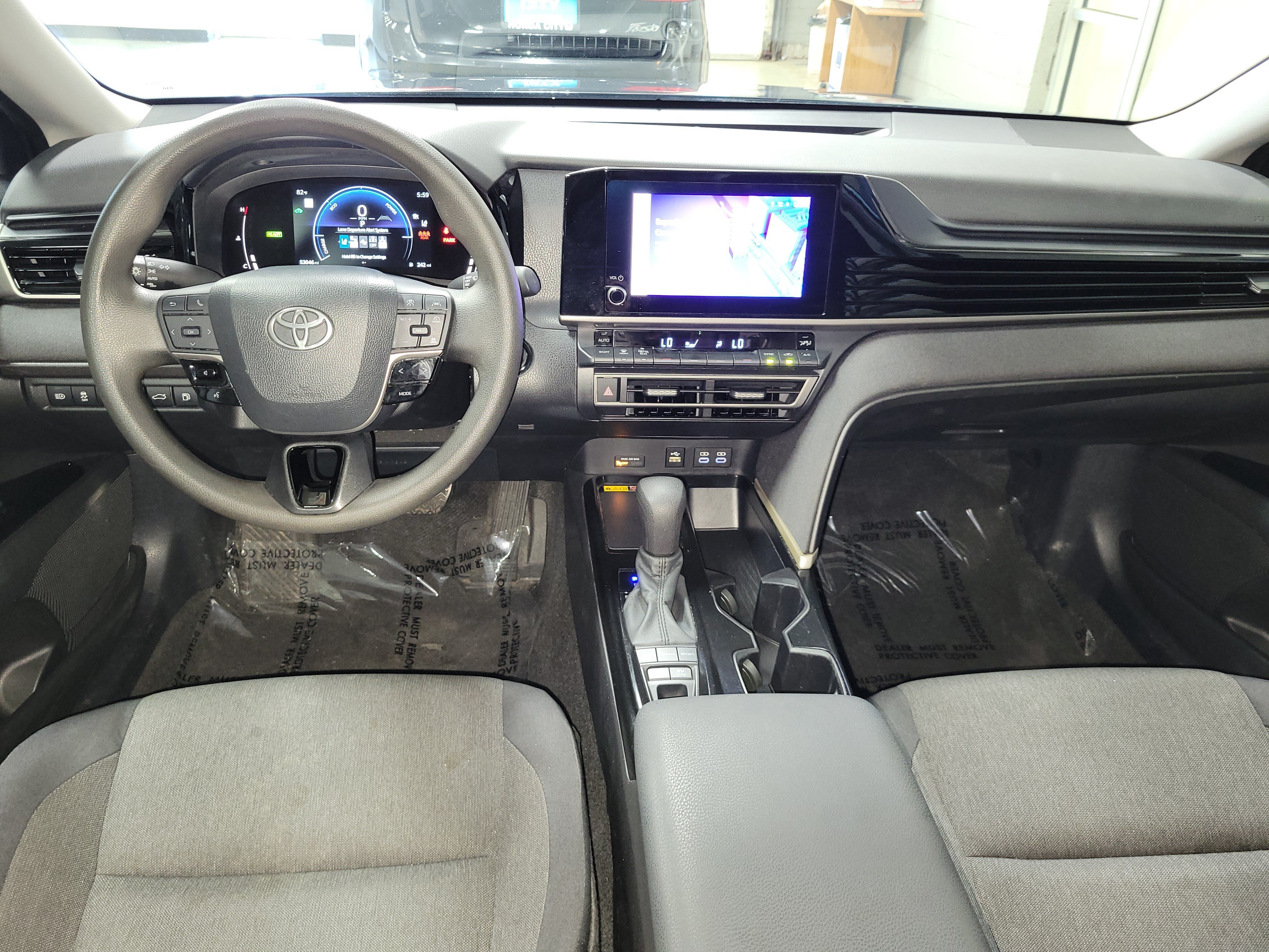 Used 2025 Toyota Camry LE FWD image 12