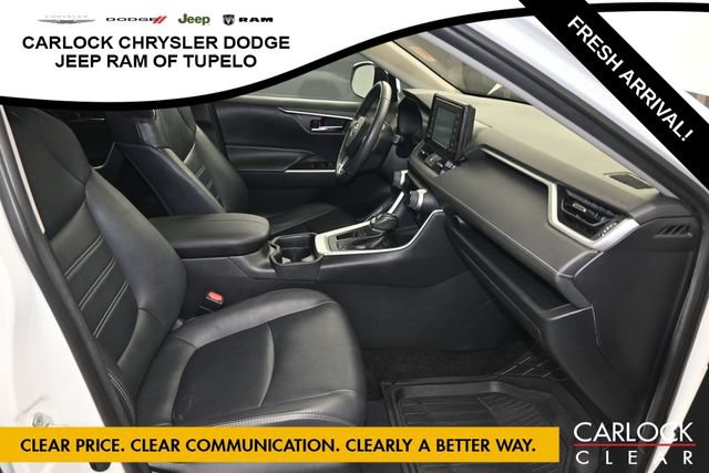 Used 2019 Toyota RAV4 XLE Premium w/ Cold Weather Package FWD image 36