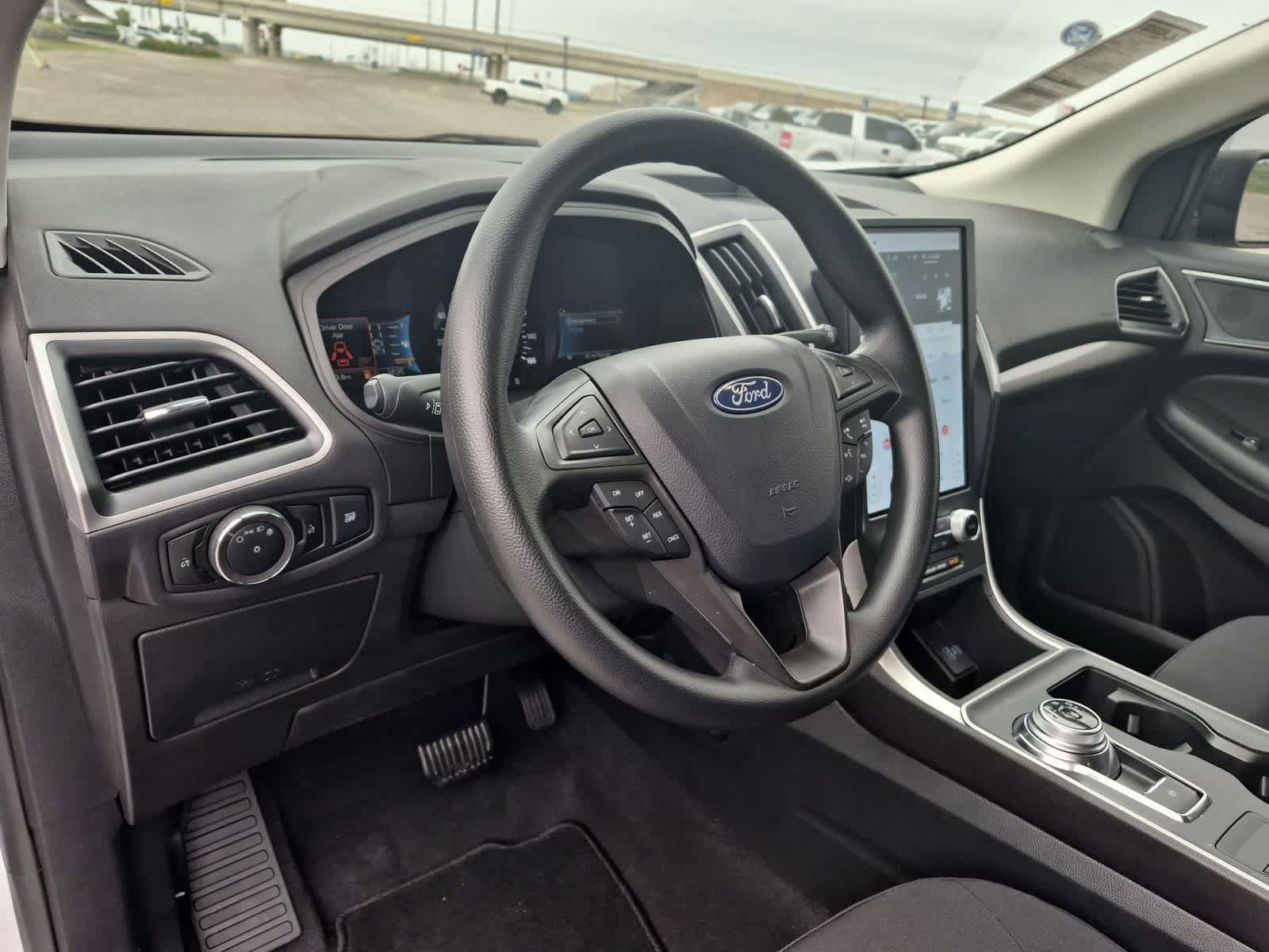 New 2024 Ford Edge SE AWD/4WD image 9