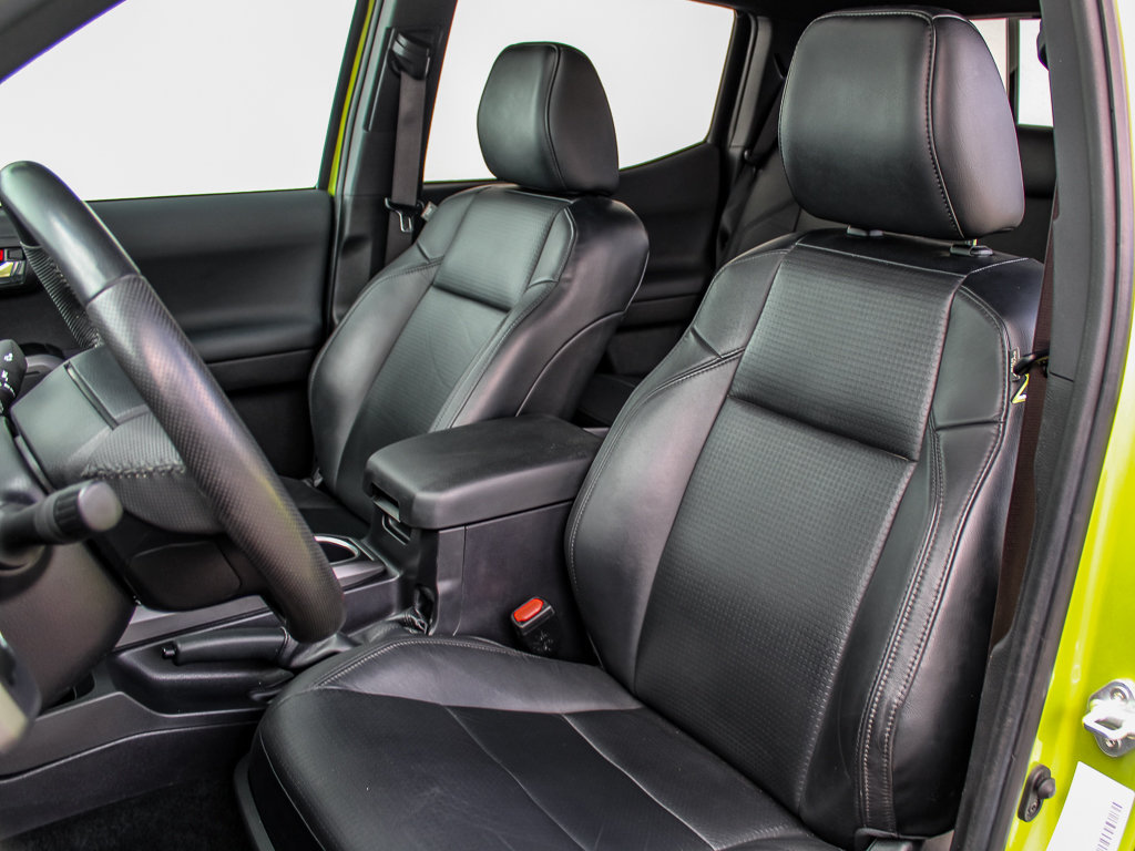 Used 2023 Toyota Tacoma TRD Off-Road w/ TRD Premium Off Road Package AWD/4WD image 22