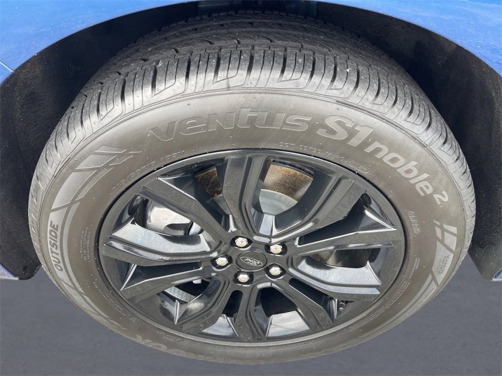 Used 2024 Ford Edge SE w/ Black Appearance Package image 9