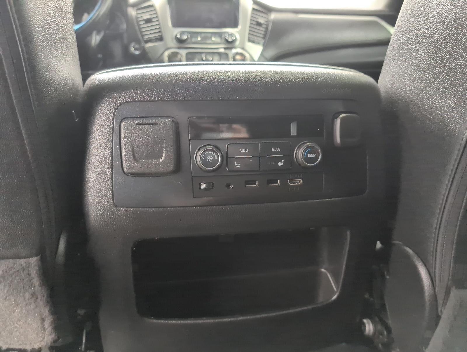 Used 2019 Chevrolet Suburban Premier AWD/4WD image 23