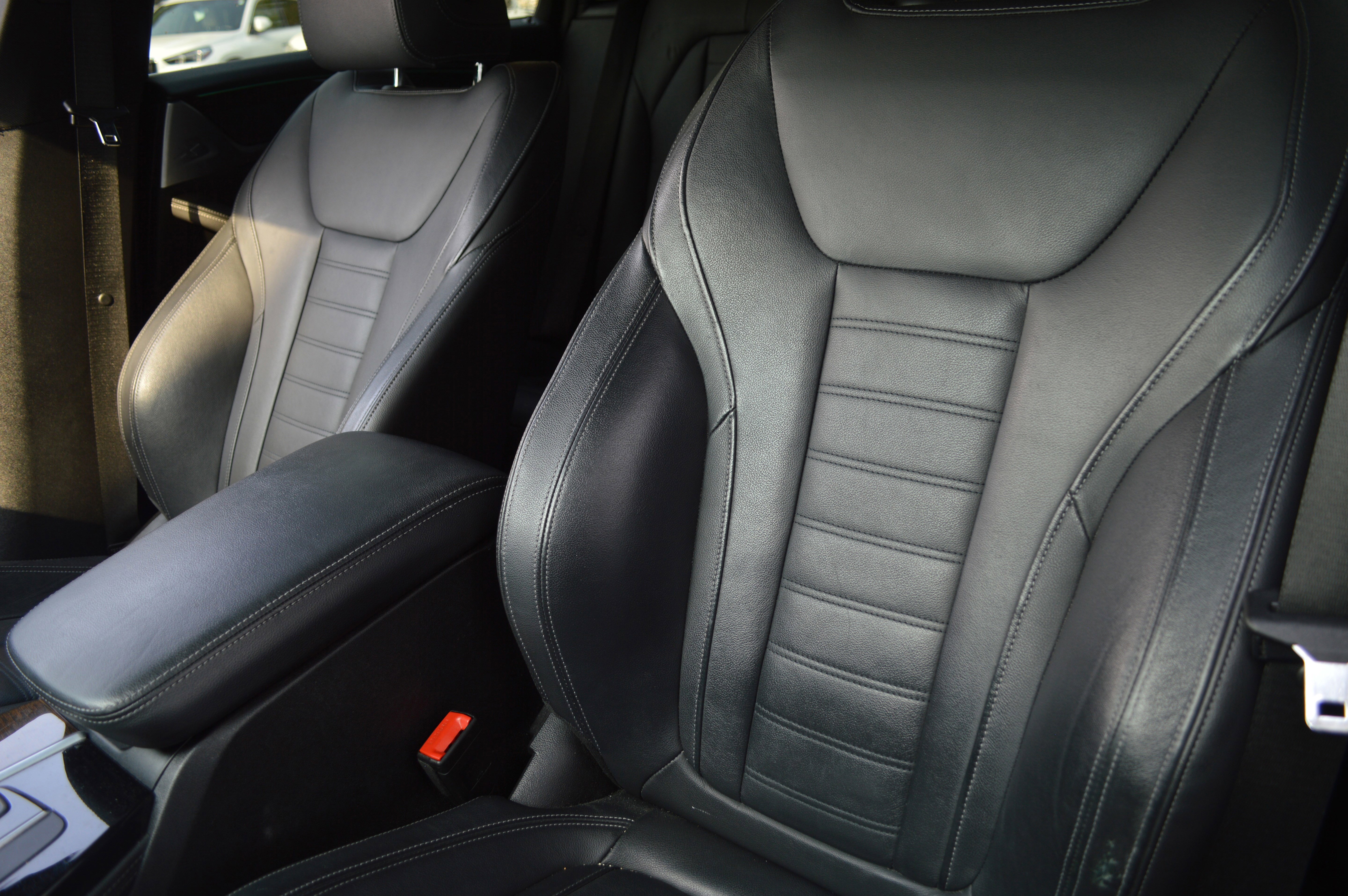 Used 2019 BMW X4 xDrive30i w/ Driving Assistance Package image 27