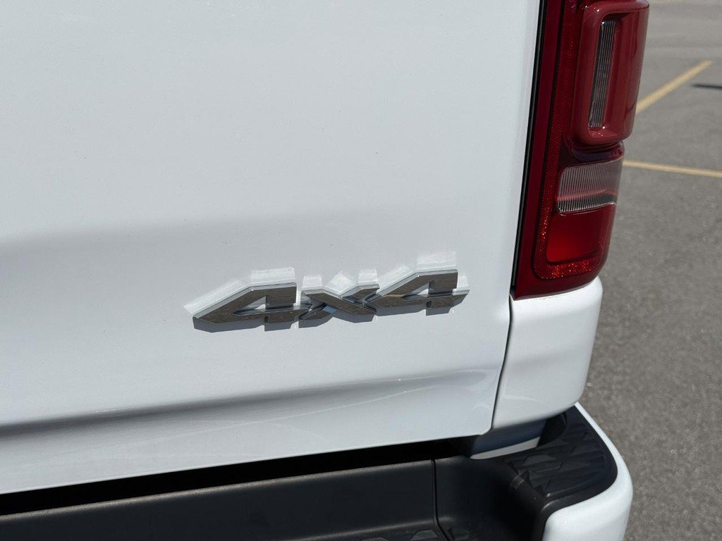Used 2022 RAM 1500 Limited w/ Body Color Bumper Group AWD/4WD image 7