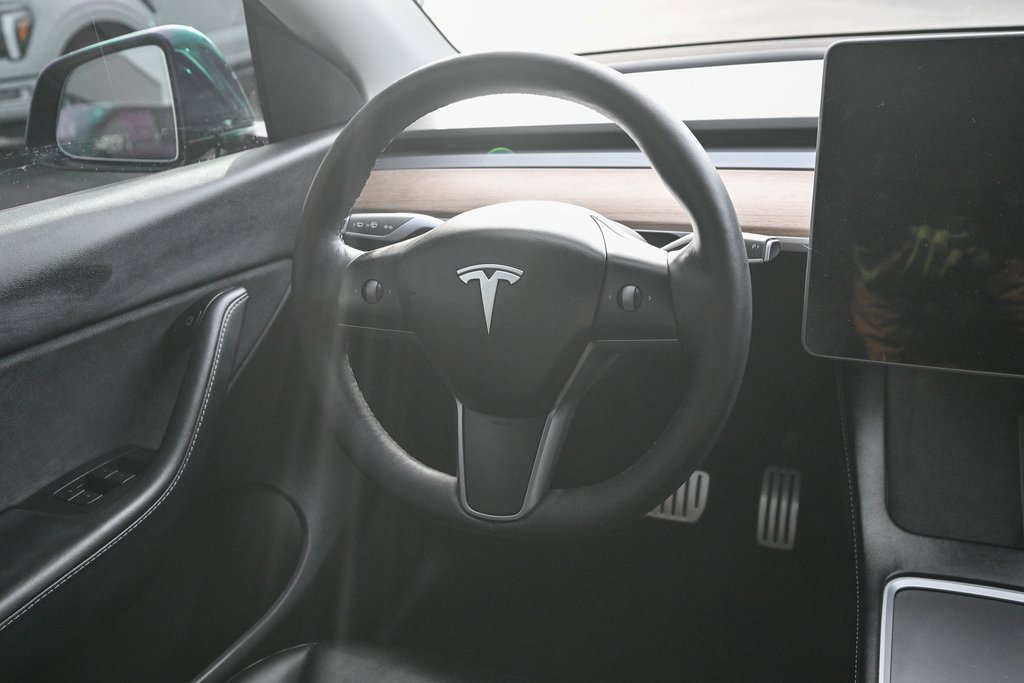 Used 2022 Tesla Model Y Performance image 32