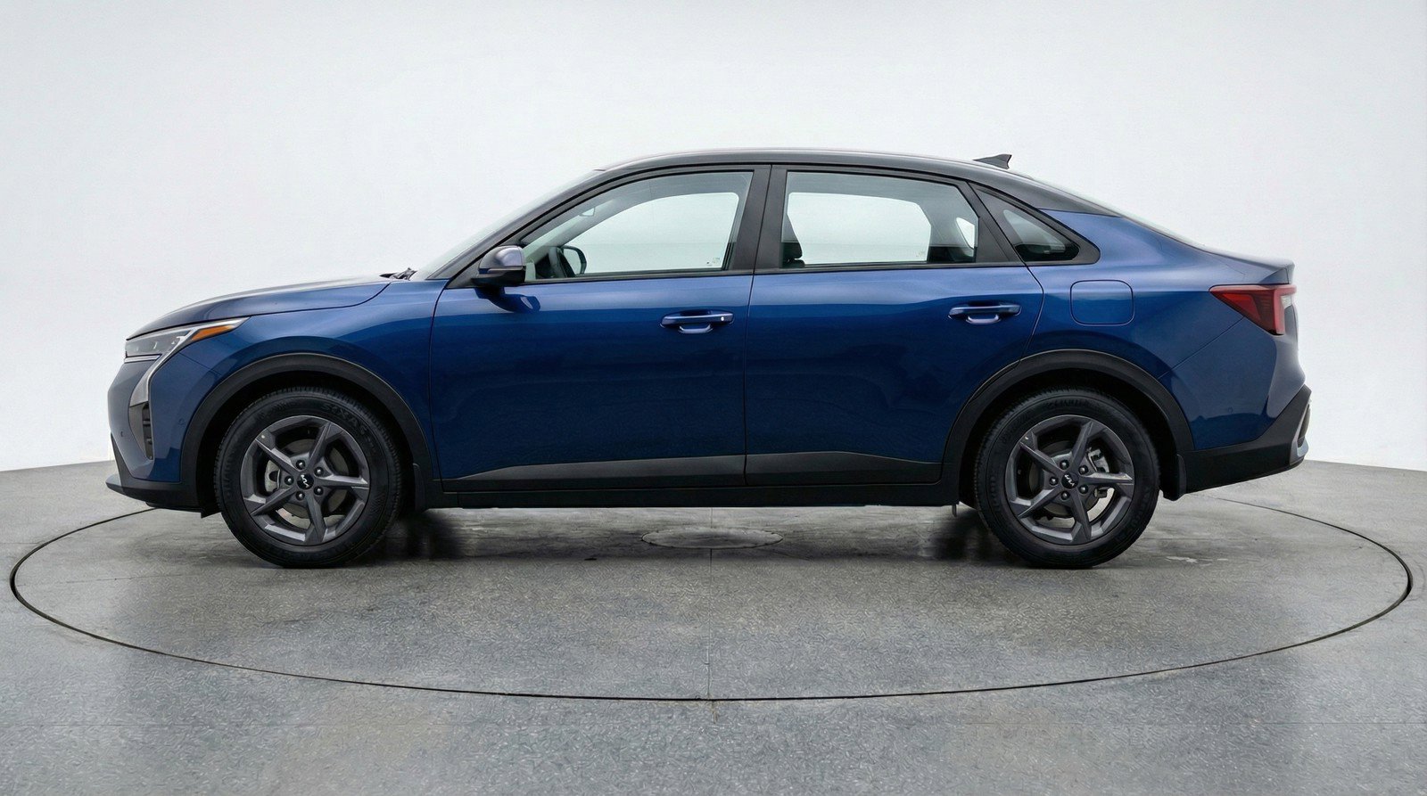 Used 2025 Kia K4 LXS image 5