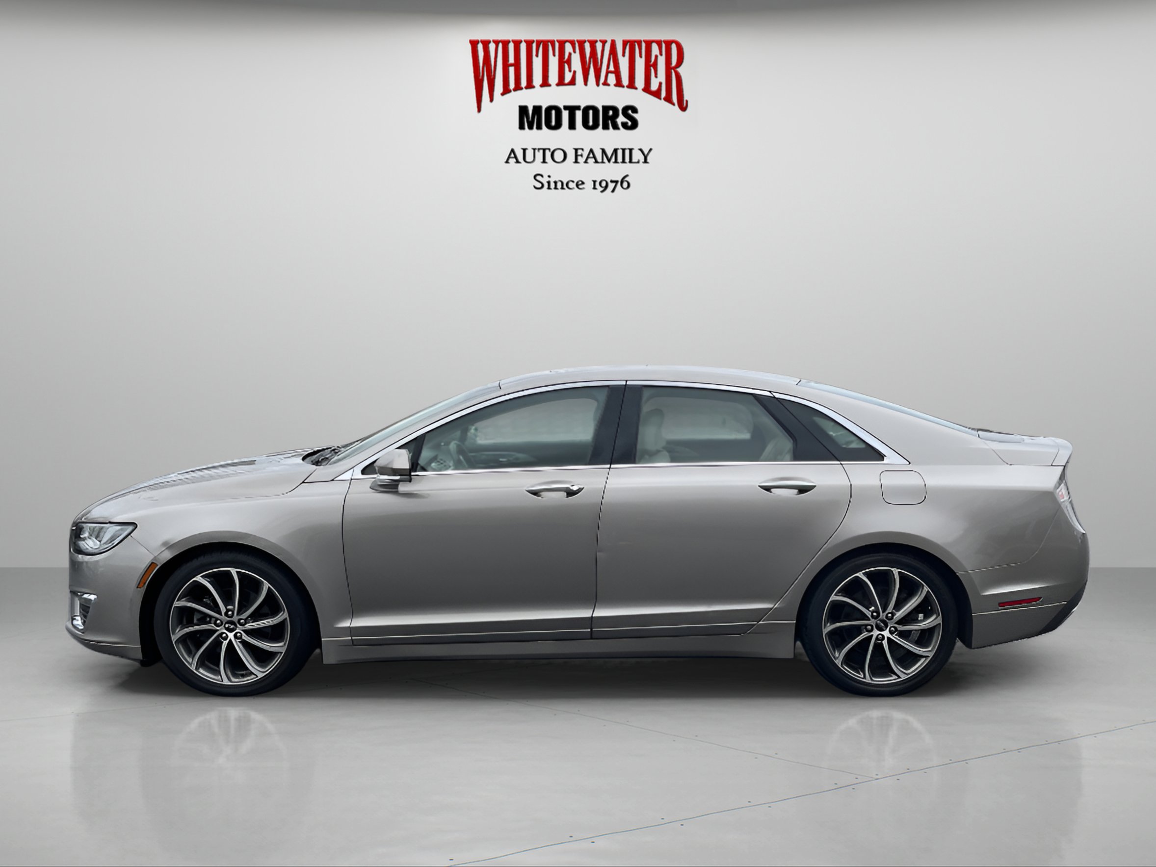Used 2019 Lincoln MKZ Reserve w/ Reserve Plus Package image 2