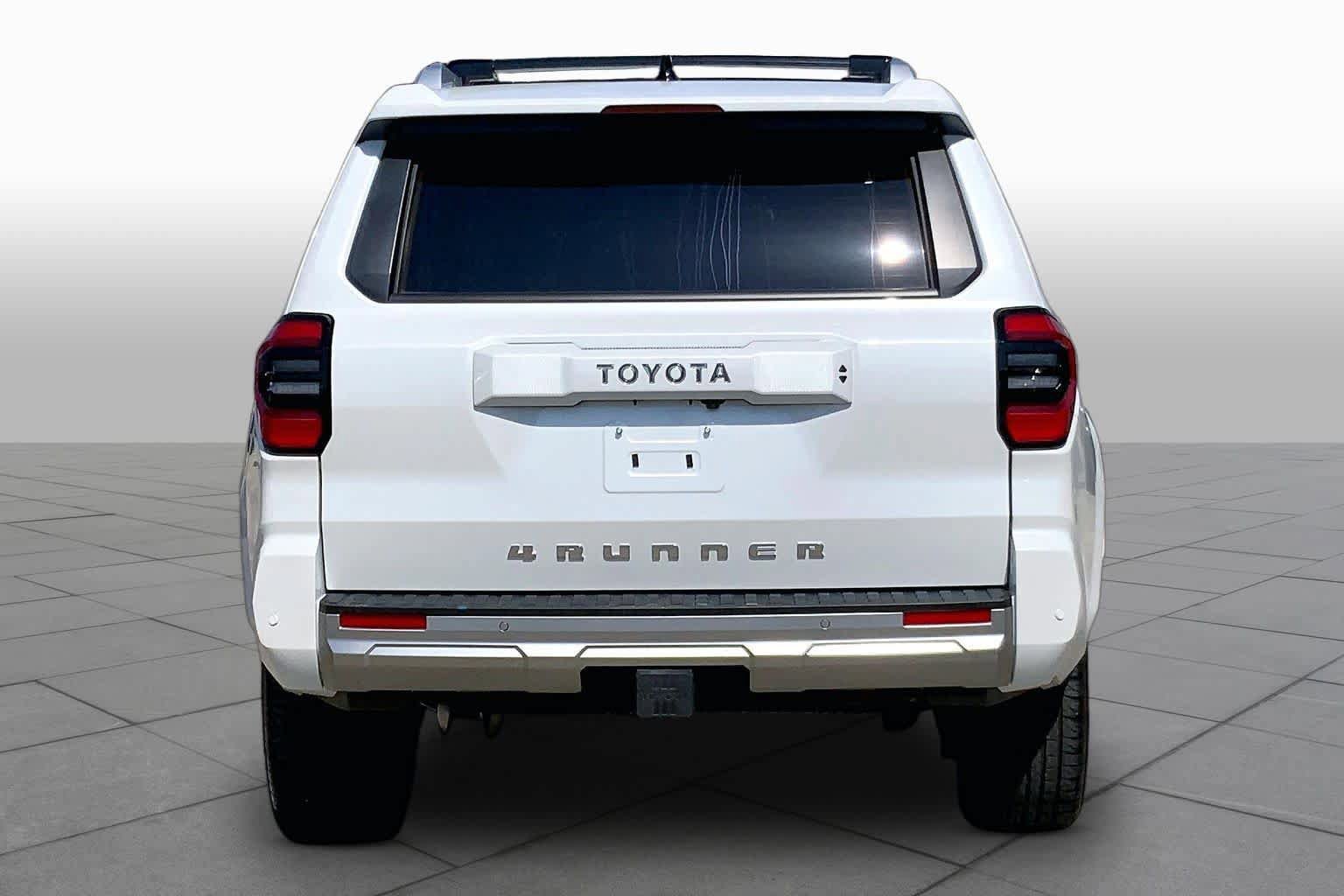Used 2025 Toyota 4Runner Limited AWD/4WD image 5
