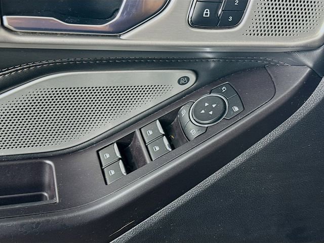 Used 2020 Ford Explorer Platinum w/ Premium Technology Package image 19