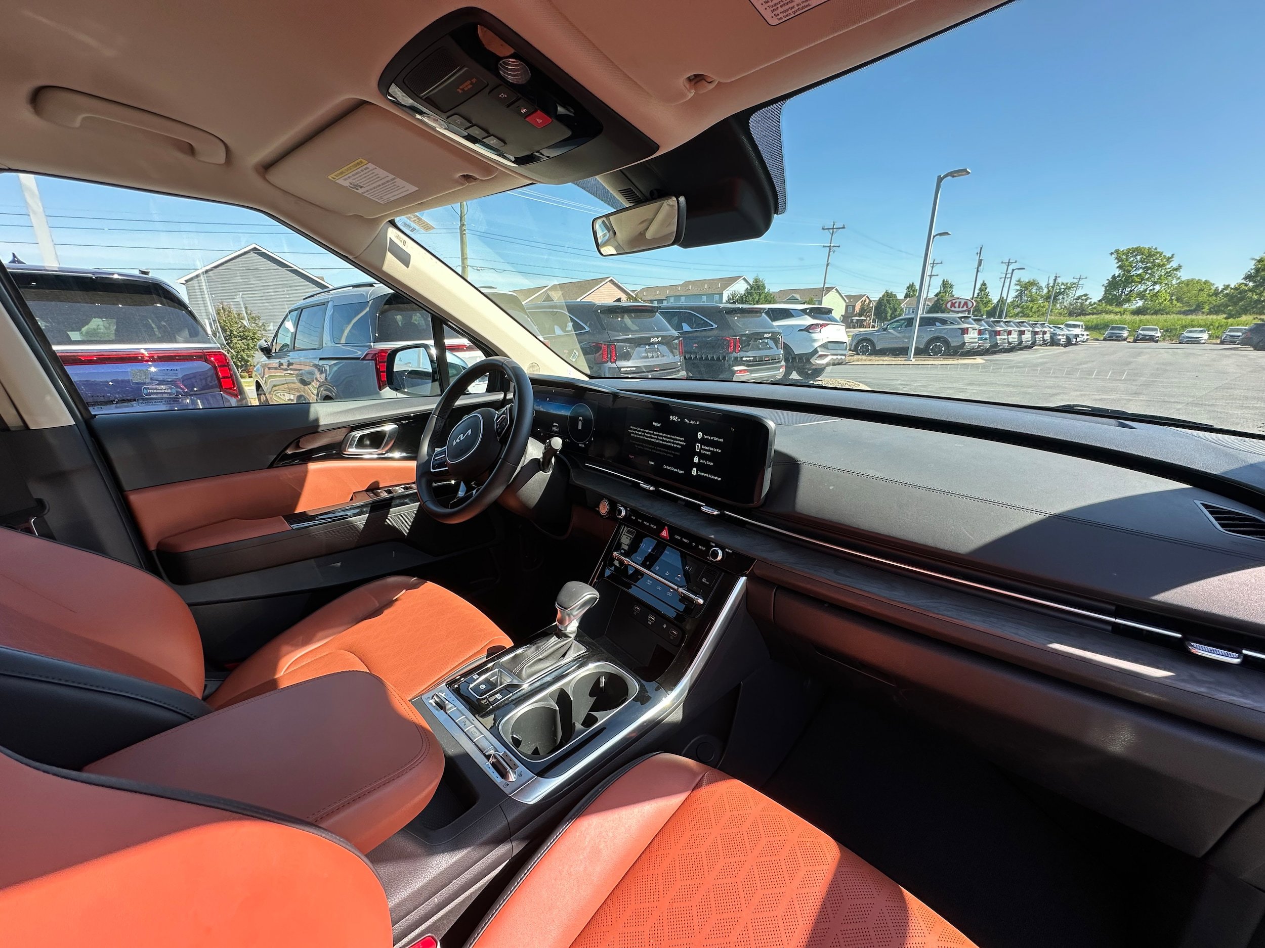 Used 2024 Kia Carnival SX FWD image 22