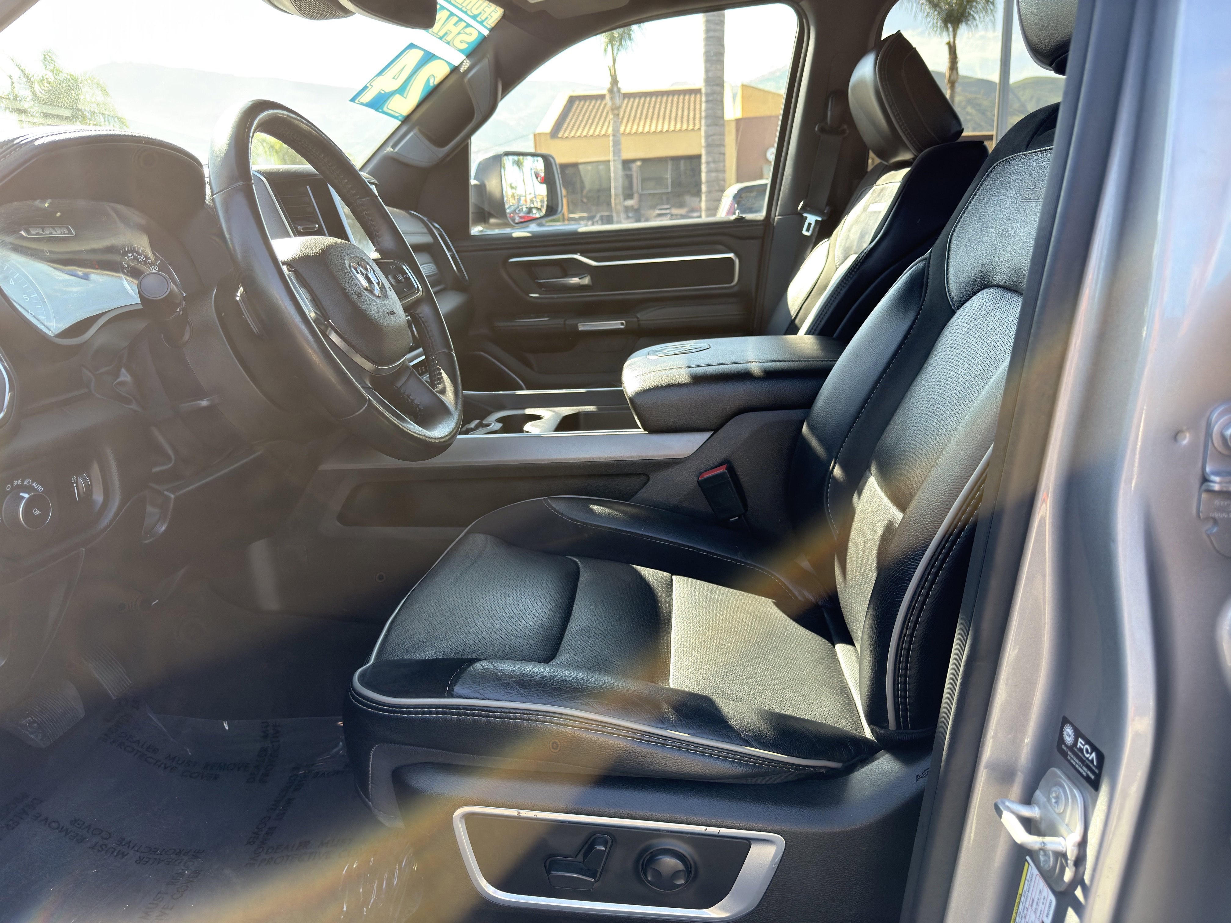 Used 2024 RAM 1500 Laramie image 25
