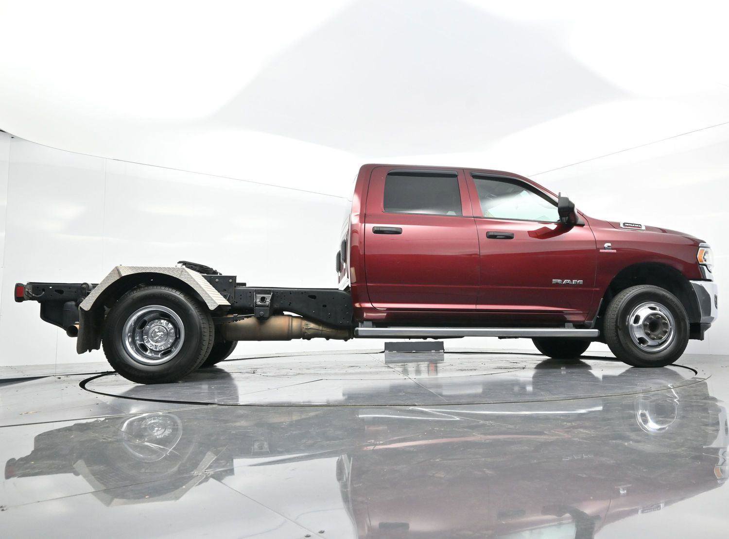 Used 2019 RAM 3500 Tradesman w/ Chrome Appearance Group image 46