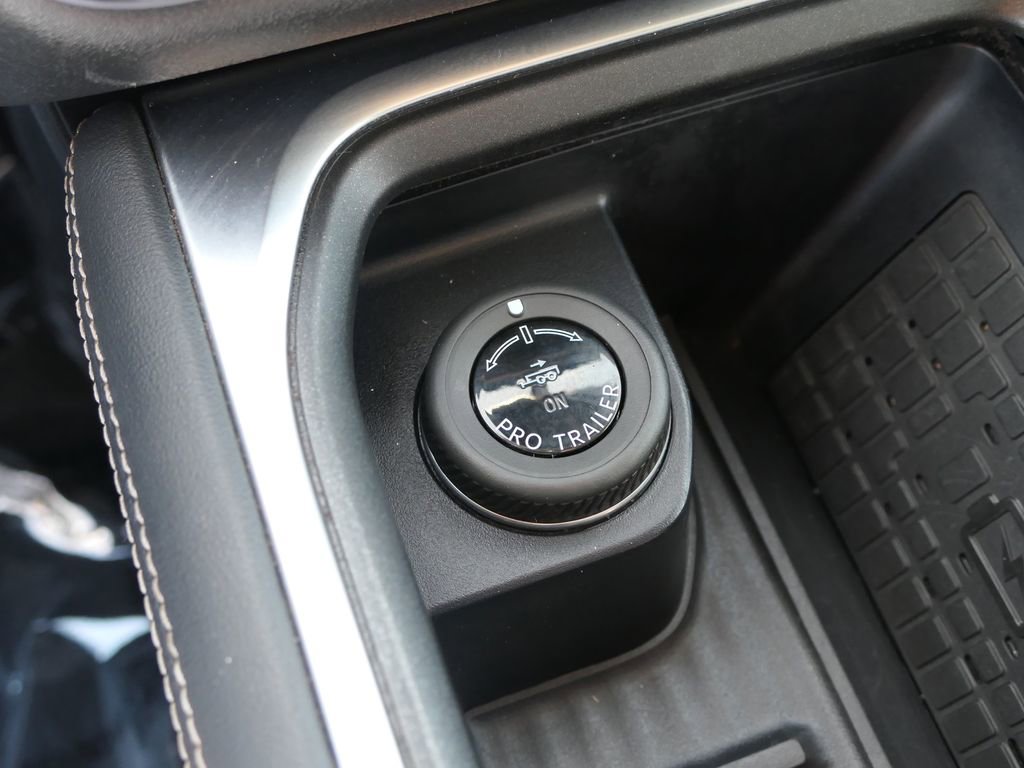 Used 2025 Ford Expedition Max Platinum AWD/4WD image 23