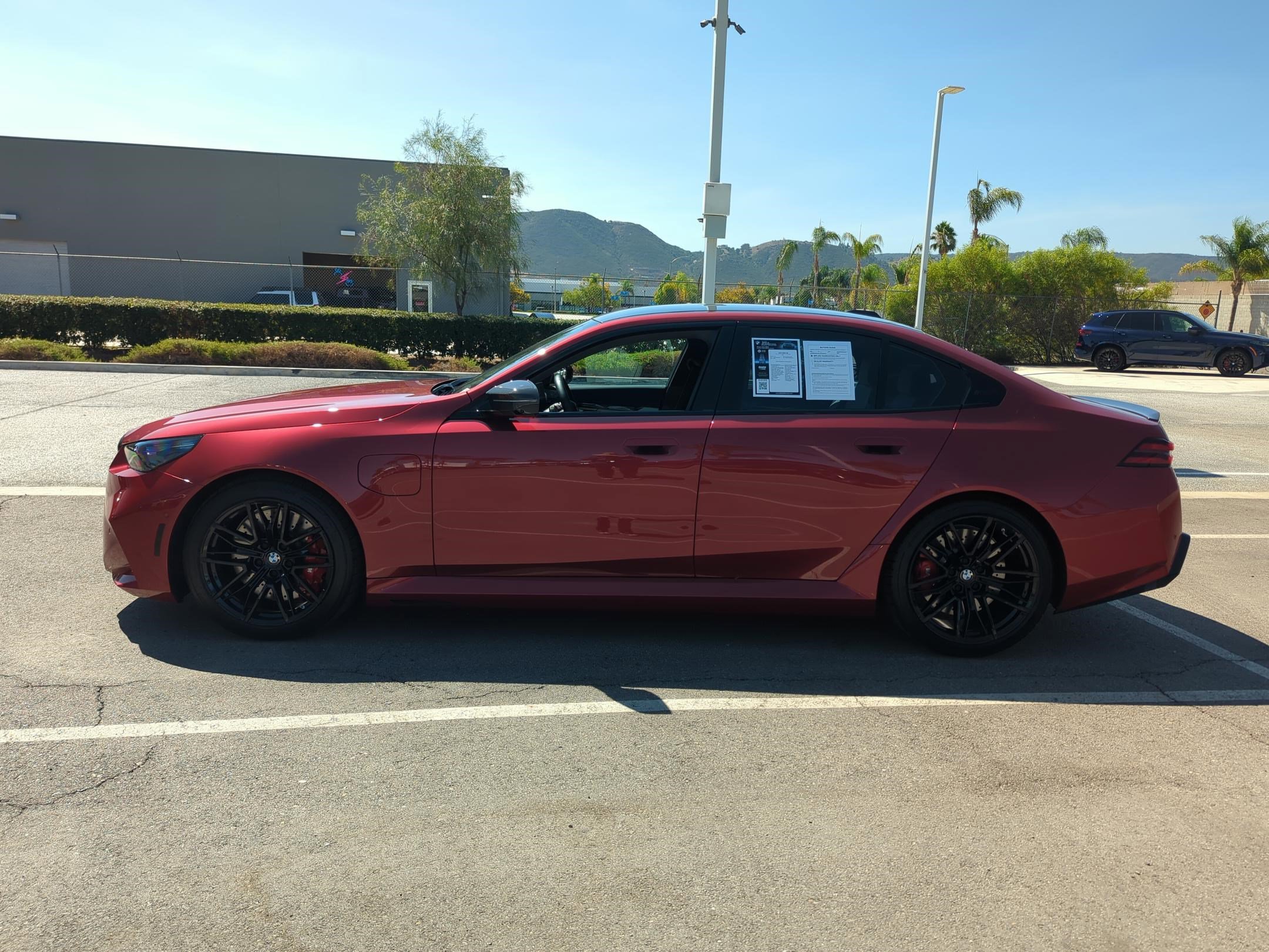 Used 2025 BMW M5 w/ Carbon Package image 7