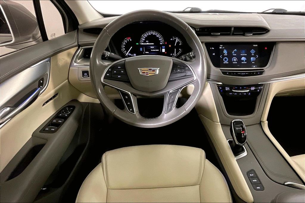 Used 2018 Cadillac XT5 Premium Luxury w/ Driver Assist Package AWD/4WD image 7
