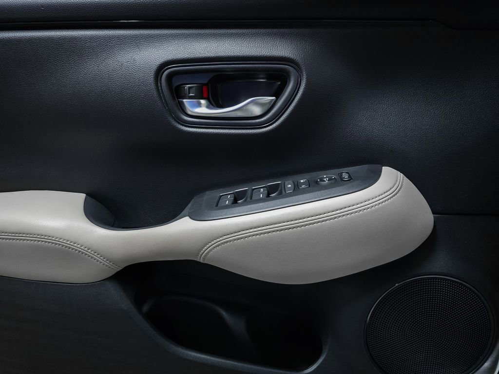 Used 2023 Honda HR-V LX image 18