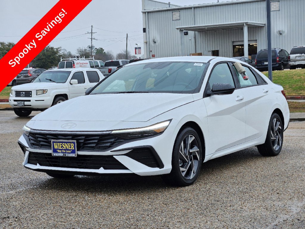 Used 2025 Hyundai Elantra SEL FWD image 1