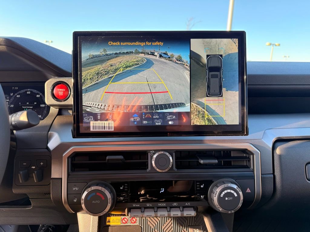 Used 2025 Toyota 4Runner TRD Off-Road Premium image 15