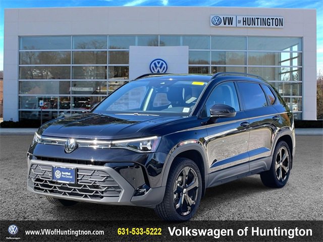 Certified 2025 Volkswagen Taos SE w/ Taos Adventure Package (SXB) image 2