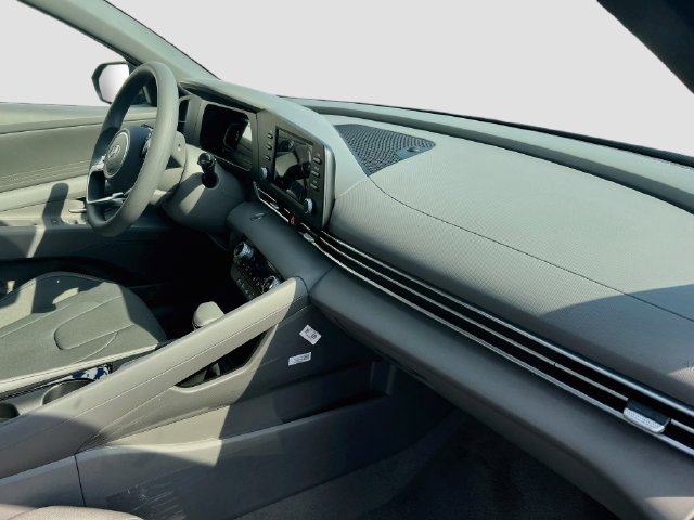 New 2026 Hyundai Elantra Hybrid FWD image 26