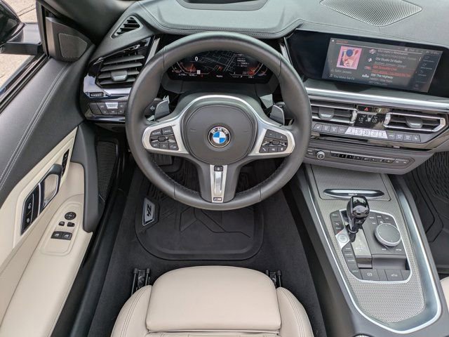 Used 2023 BMW Z4 sDrive30i w/ Premium Package image 16