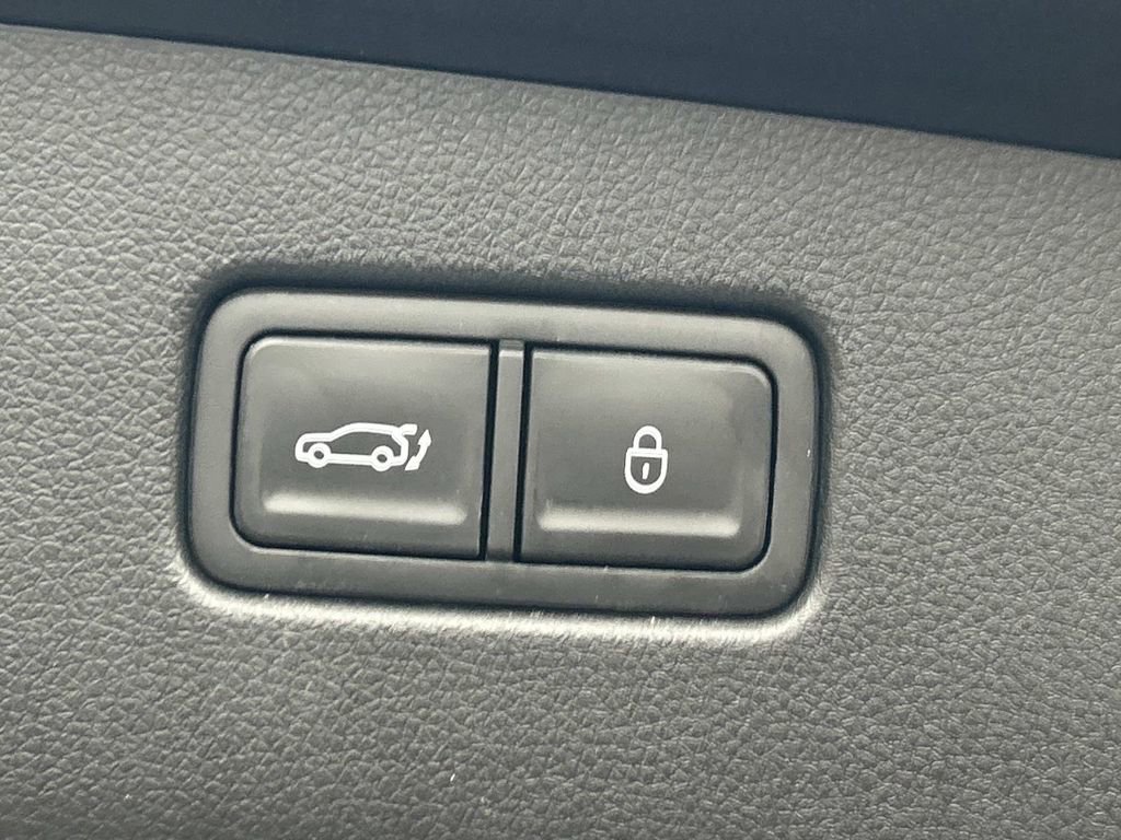 Used 2024 Genesis GV70 2.5T w/ Select Package image 15