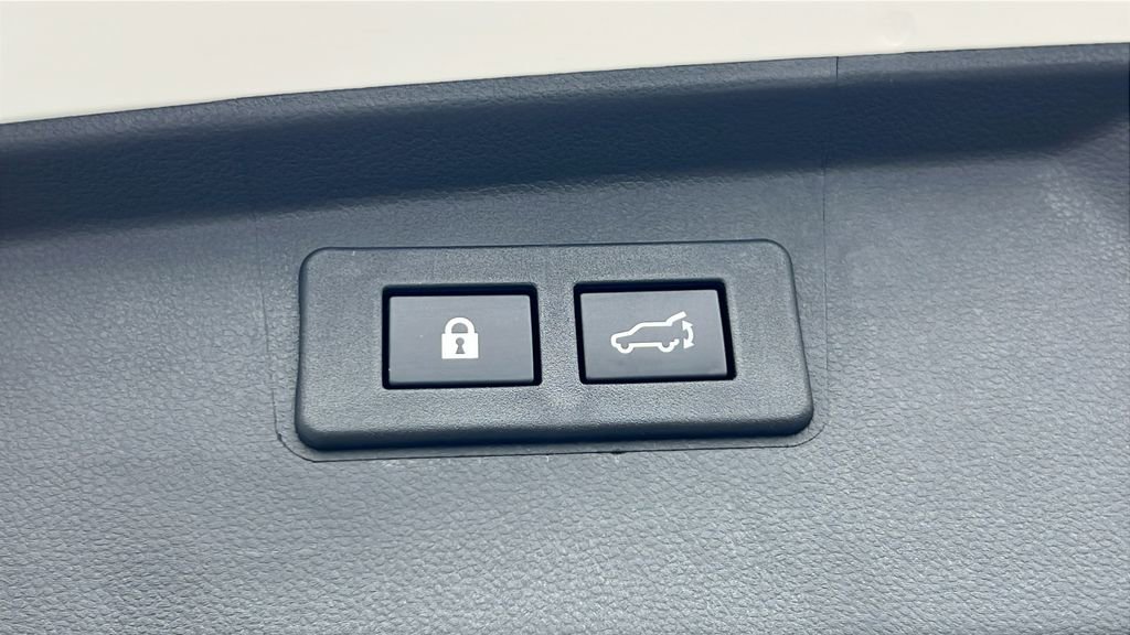 Certified 2025 Subaru Outback Premium image 18